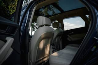 Audi Q5 quattro — 7