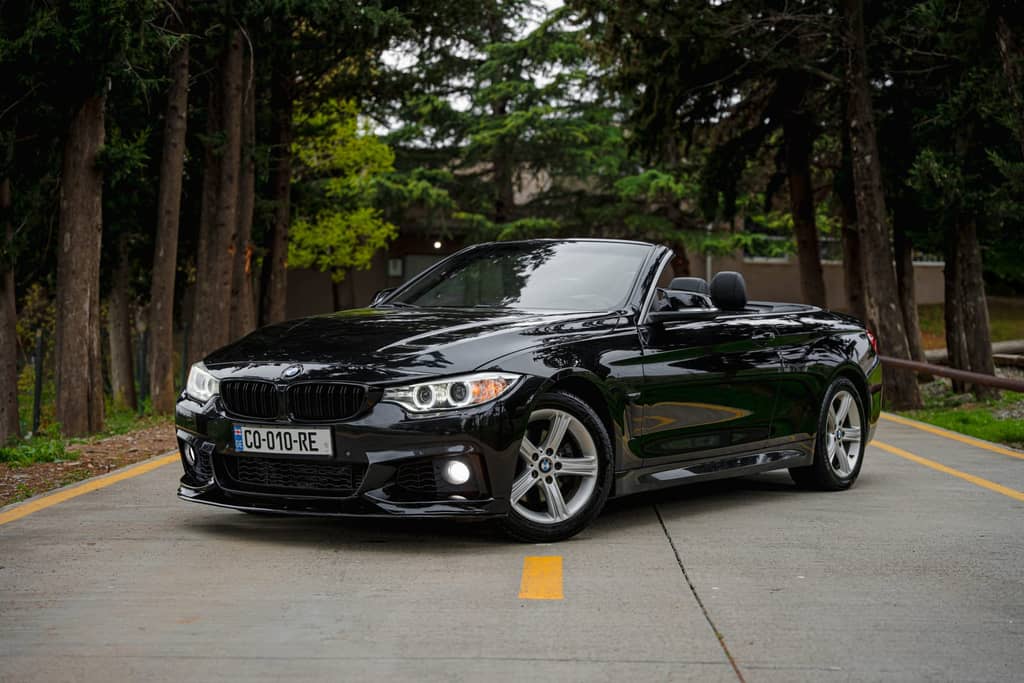 BMW 428i Кабрио (чёрный)