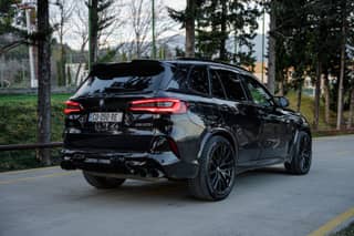 BMW X5 M50i (чёрный) — 3