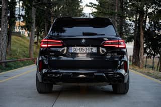 BMW X5 M50i (чёрный) — 4